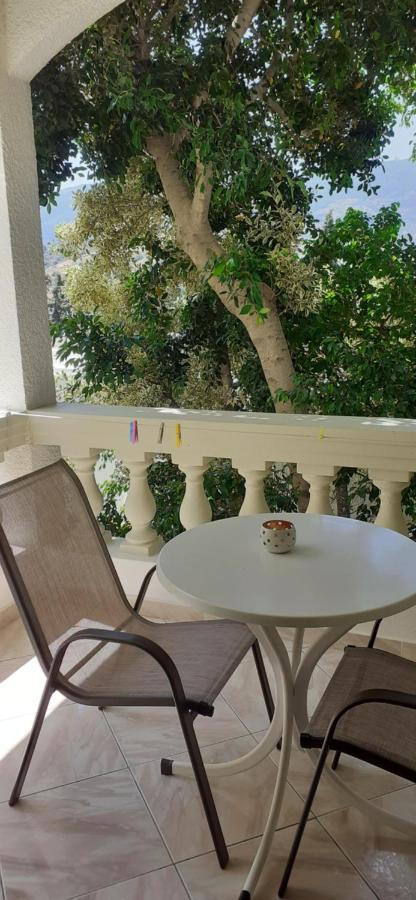 To Spiti Tis Eirinis Apartment Poros Town Exterior photo