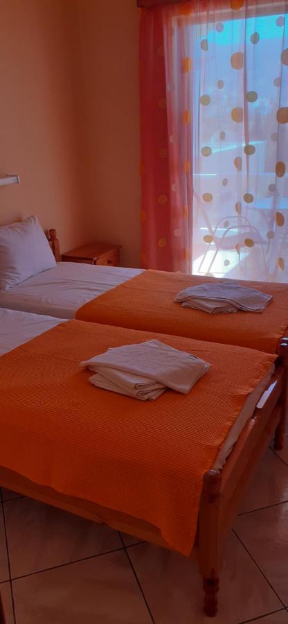 To Spiti Tis Eirinis Apartment Poros Town Exterior photo