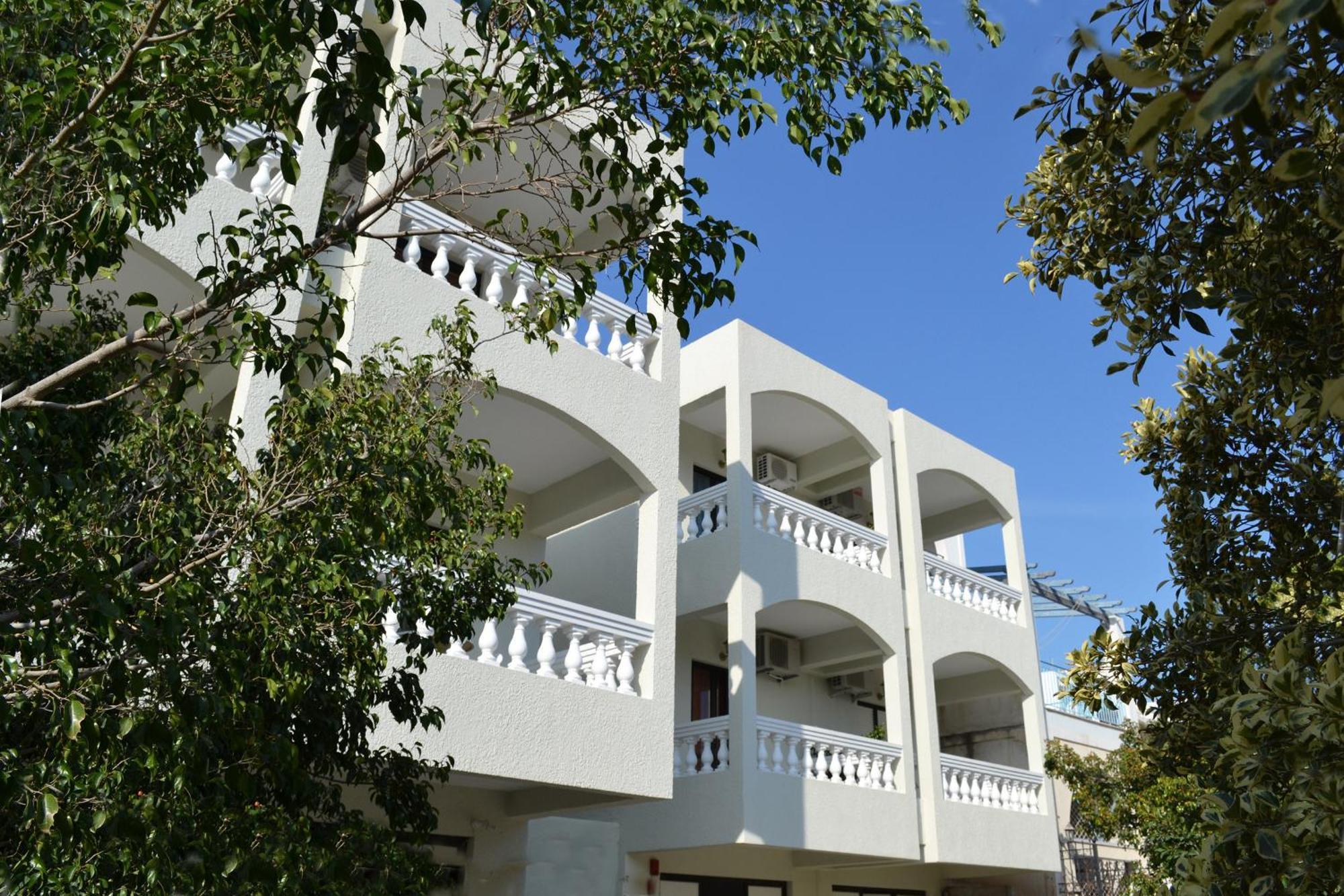 To Spiti Tis Eirinis Apartment Poros Town Exterior photo